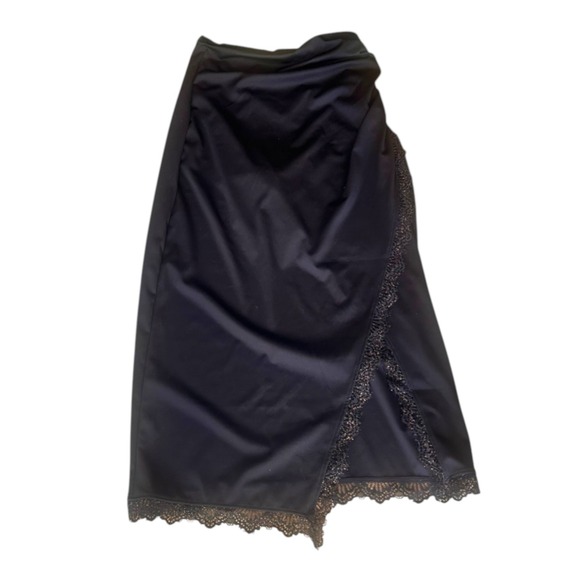 Popilush Black Lace Trim Ruched High Slit Shapewear Midi Skirt Built-in Shorts - Picture 3 of 6